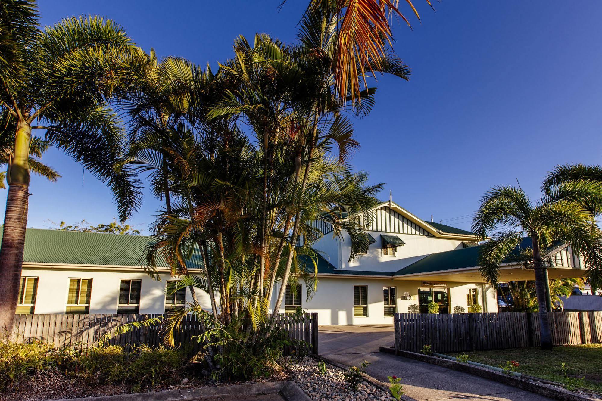 Shamrock Gardens Motel Mackay Exterior photo