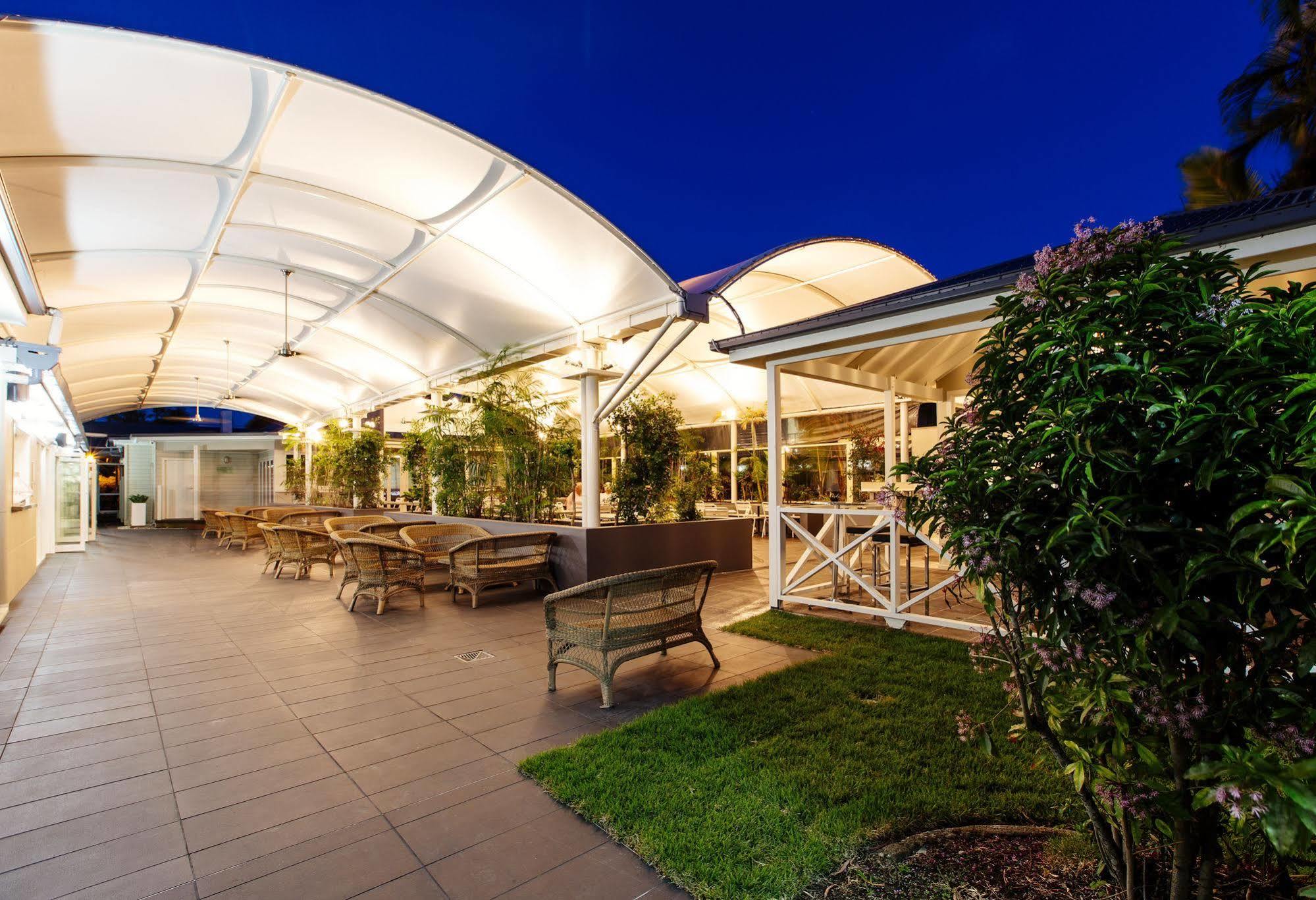 Shamrock Gardens Motel Mackay Exterior photo